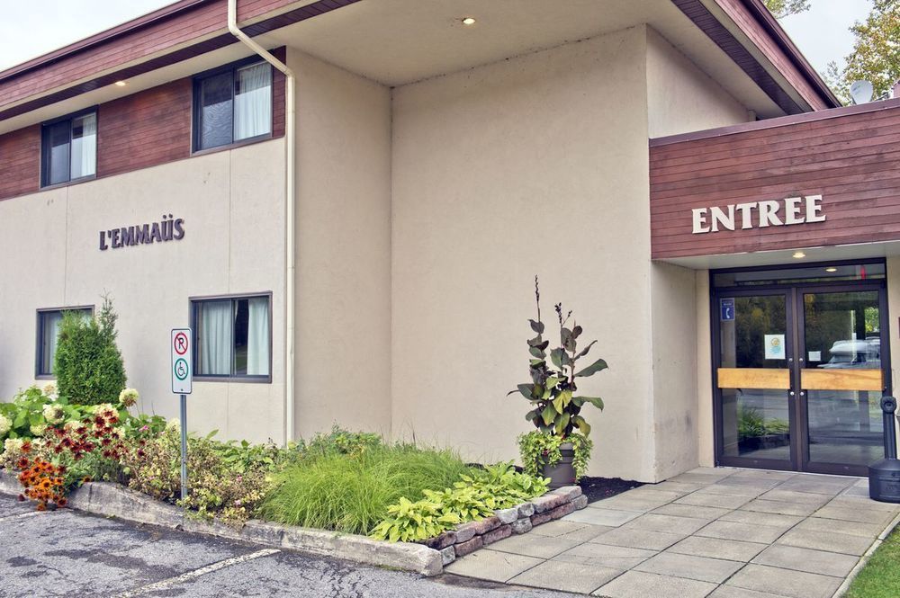 Ermitage Saint-Antoine Hotel Lac-Bouchette Exterior photo